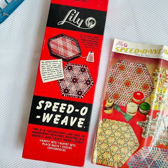 Lily Speed-O-Weave in Original Box with Instruction Book Doilies Aprons Vintage - Picture 2 of 5
